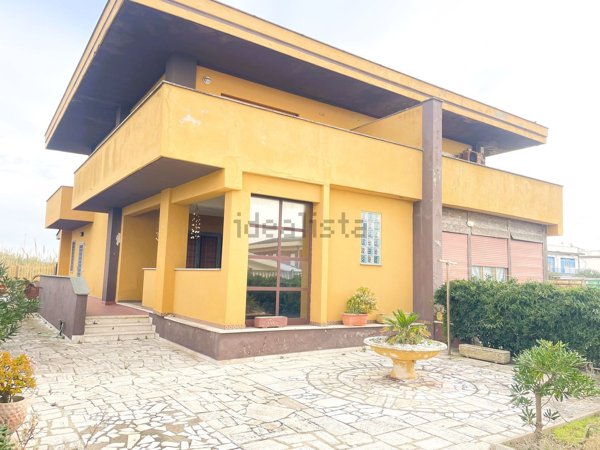 casa indipendente in vendita ad Ardea