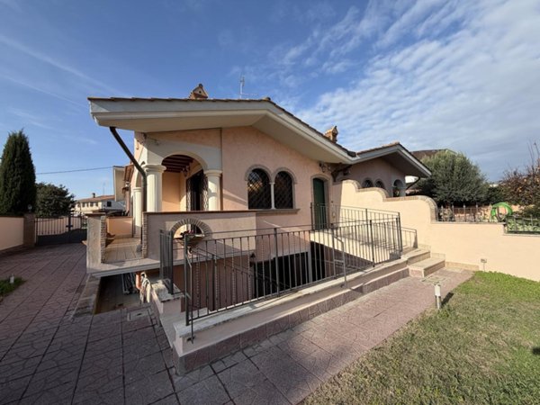 casa indipendente in vendita ad Ardea