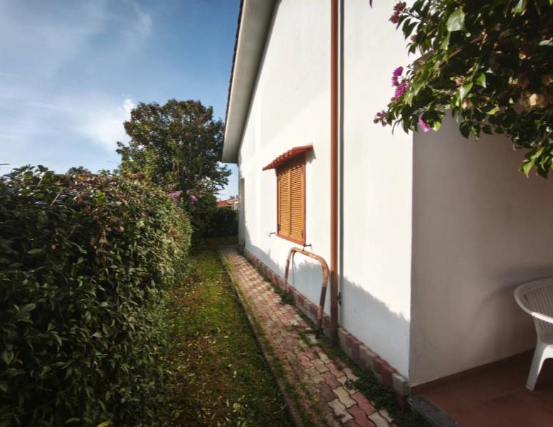 casa indipendente in vendita ad Ardea in zona Colle Romito