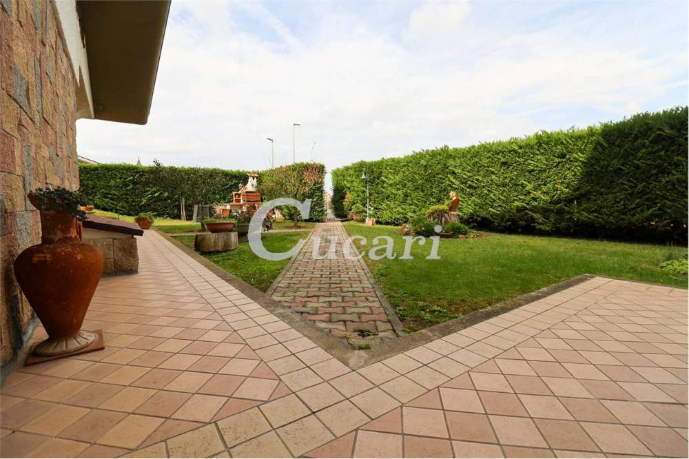 casa indipendente in vendita ad Ardea