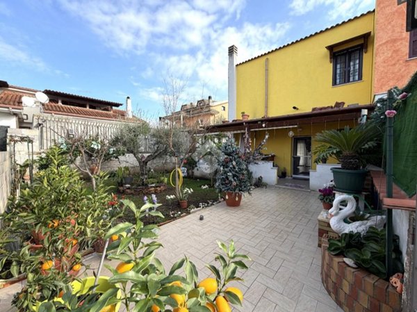 appartamento in vendita ad Ardea in zona Nuova California