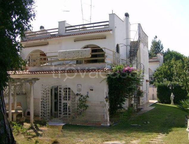 casa indipendente in vendita ad Ardea in zona Marina di Ardea