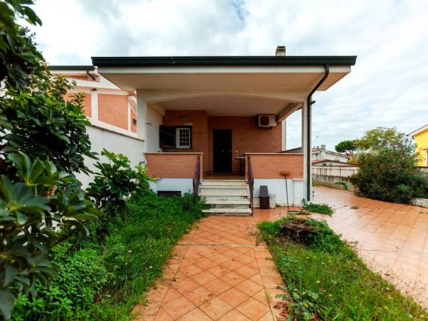 casa indipendente in vendita ad Ardea in zona Nuova Florida