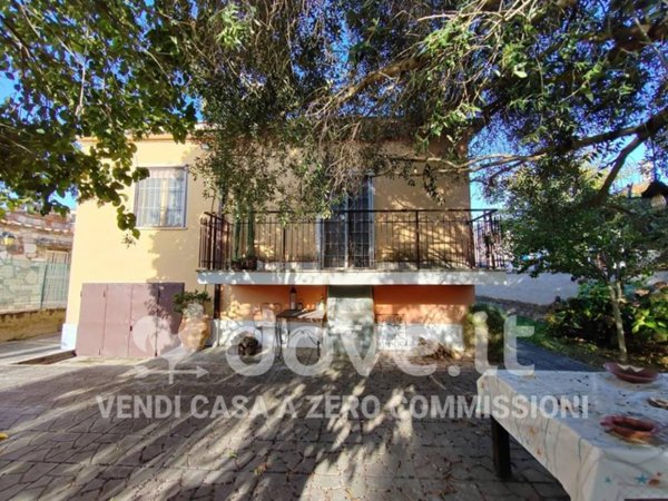casa indipendente in vendita ad Ardea in zona Banditella