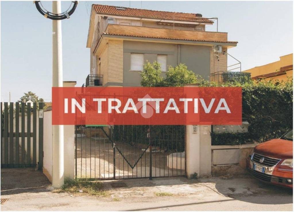 appartamento in vendita ad Ardea in zona Lido dei Pini