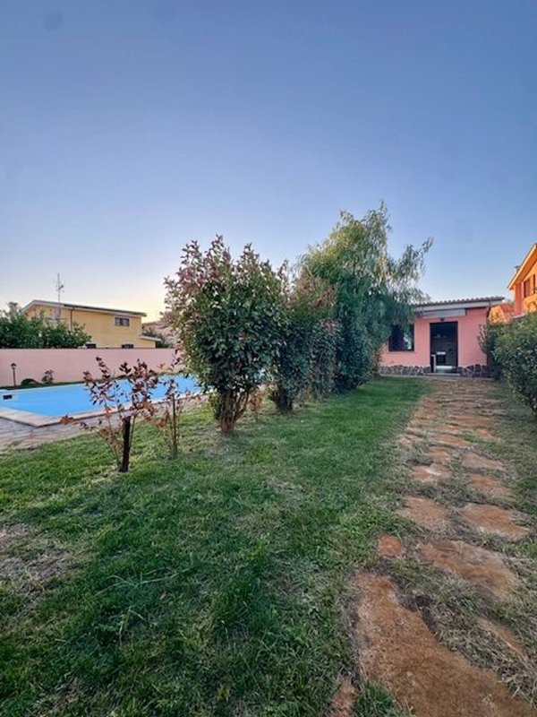 casa indipendente in vendita ad Ardea in zona Banditella