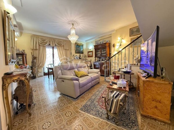 appartamento in vendita ad Ardea in zona Marina di Ardea