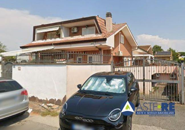 villa in vendita ad Ardea in zona Nuova Florida