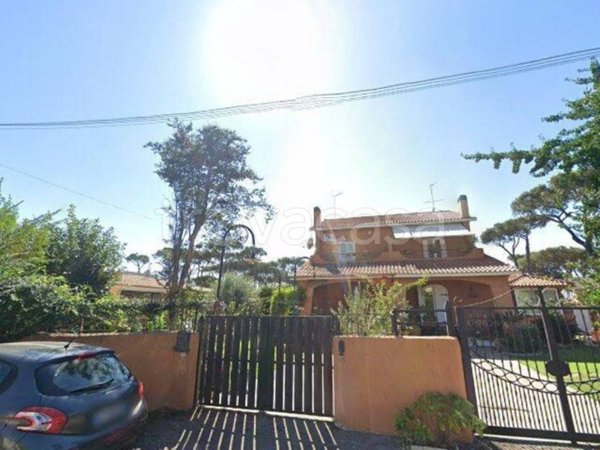 casa indipendente in vendita ad Ardea in zona Colle Romito