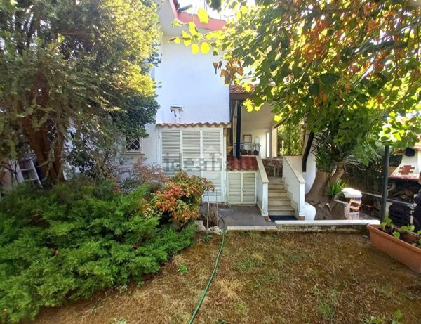 appartamento in vendita ad Ardea in zona Nuova Florida