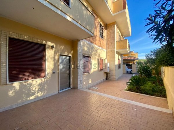 appartamento in vendita ad Ardea in zona Marina di Ardea