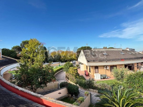 casa indipendente in vendita ad Ardea in zona Marina di Ardea