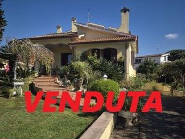 casa indipendente in vendita ad Ardea in zona Nuova Florida