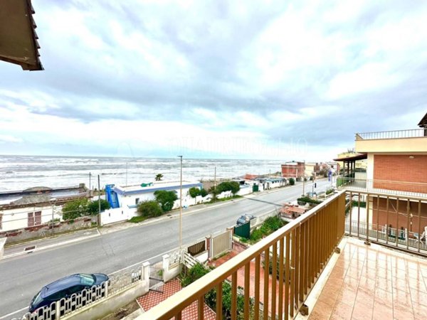 appartamento in vendita ad Ardea in zona Marina di Ardea