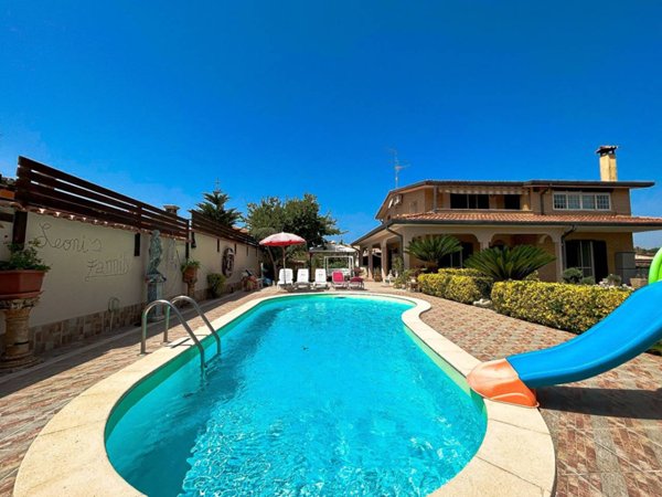 casa indipendente in vendita ad Ardea in zona Nuova Florida