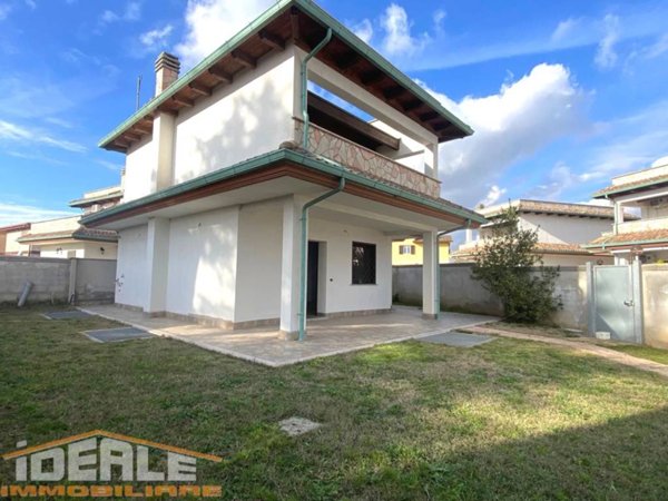 casa indipendente in vendita ad Ardea in zona Nuova Florida