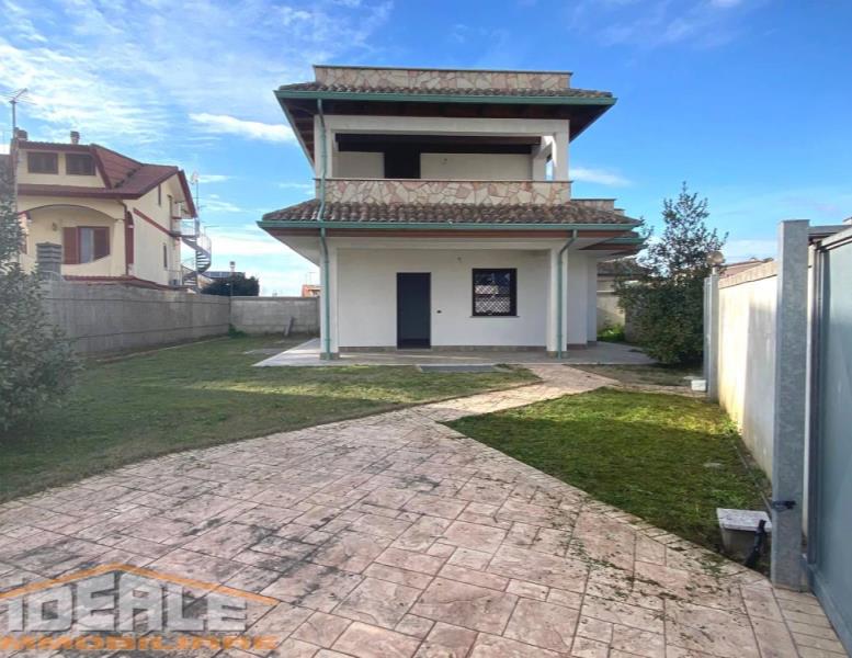 casa indipendente in vendita ad Ardea in zona Nuova Florida