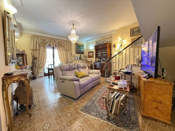 casa indipendente in vendita ad Ardea in zona Nuova California