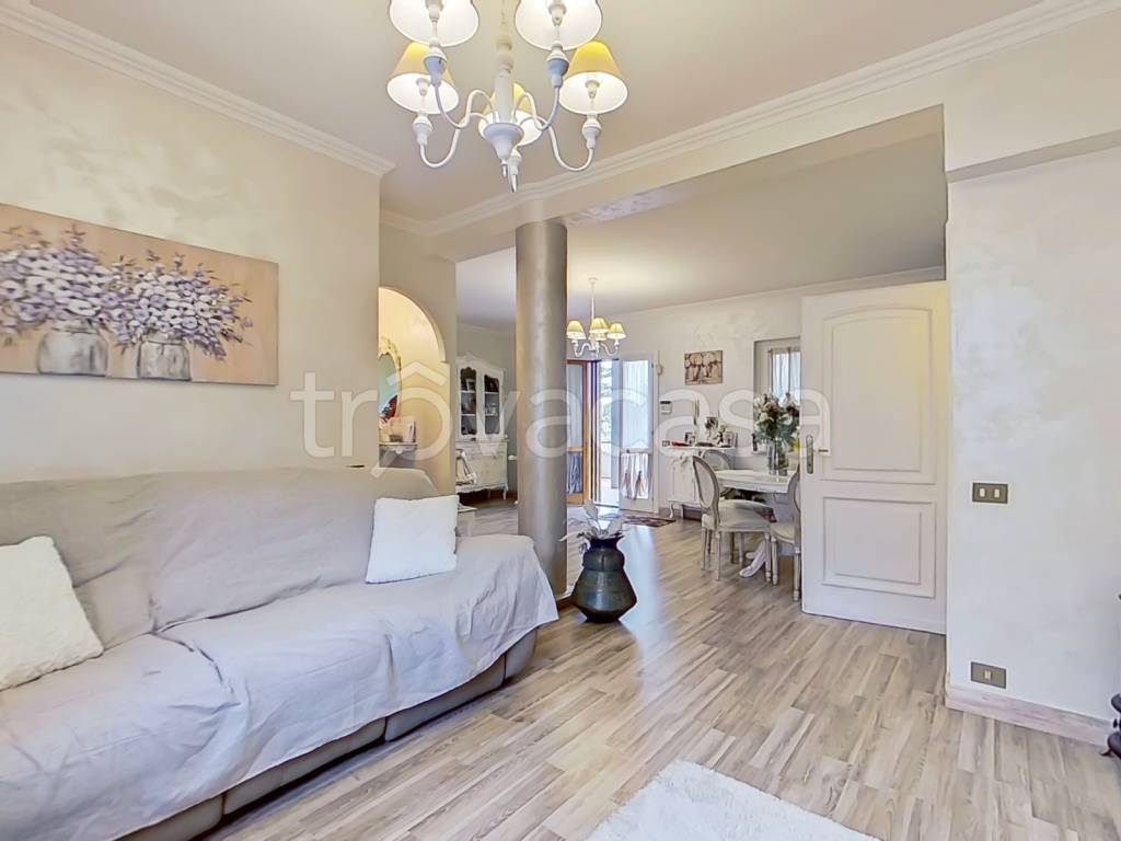 casa indipendente in vendita ad Ardea in zona Marina di Ardea