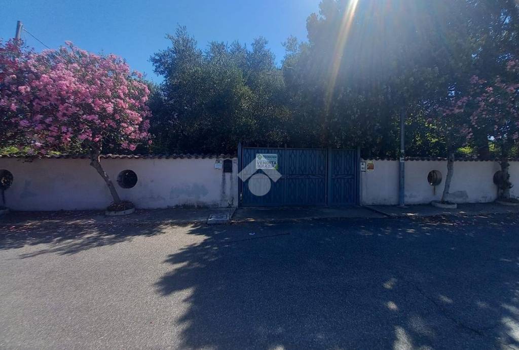 appartamento in vendita ad Ardea in zona Banditella