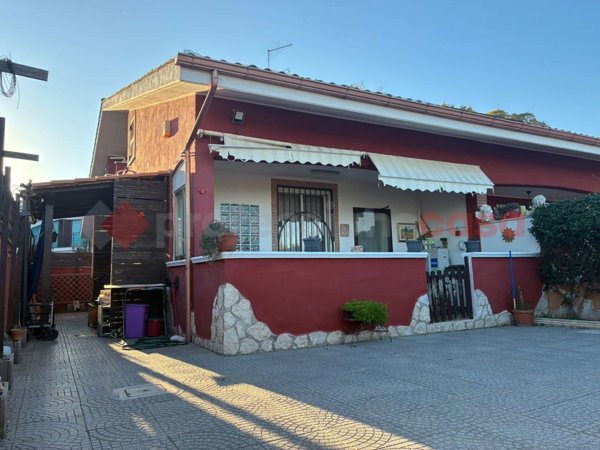 casa indipendente in vendita ad Ardea in zona Nuova California
