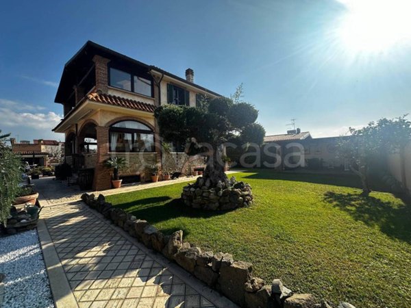 casa indipendente in vendita ad Ardea in zona Nuova Florida