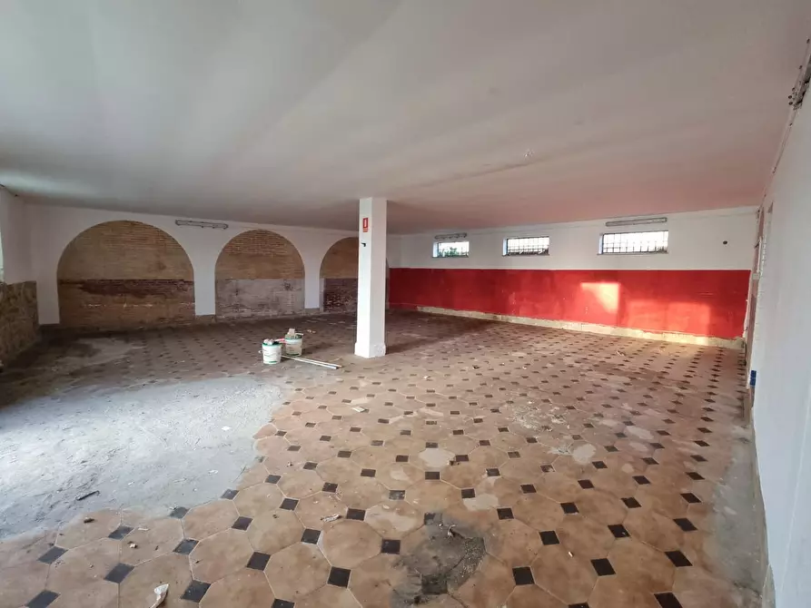 locale commerciale in vendita ad Ardea in zona Marina di Ardea