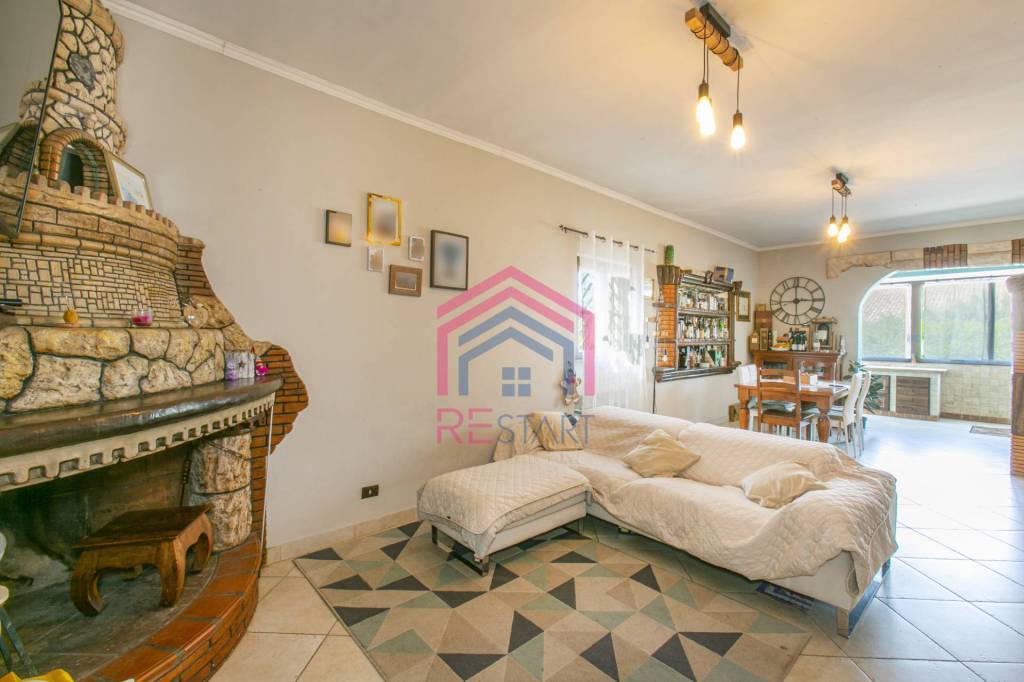 casa indipendente in vendita ad Ardea in zona Marina di Ardea