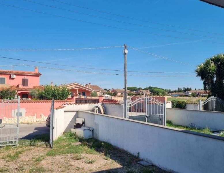 villa in vendita ad Ardea in zona Nuova Florida