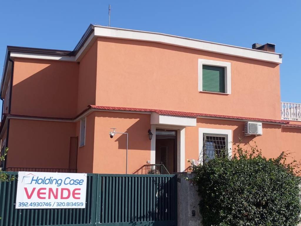 casa indipendente in vendita ad Ardea in zona Nuova Florida
