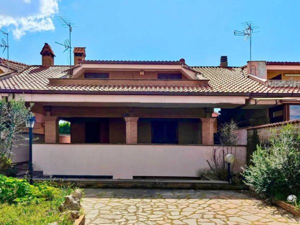 casa indipendente in vendita ad Ardea in zona Nuova Florida