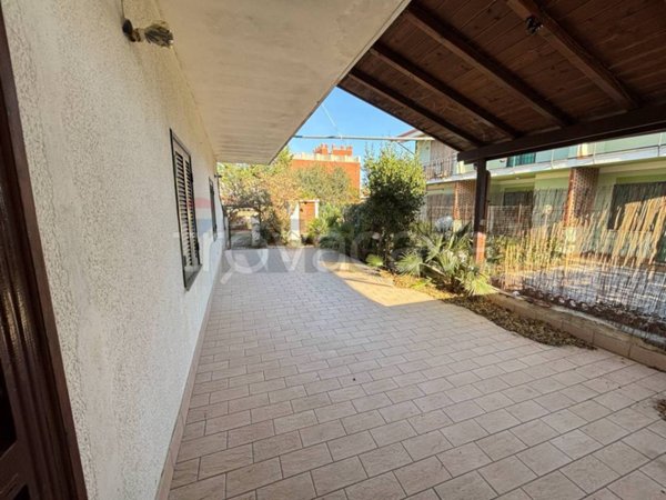 appartamento in vendita ad Ardea in zona Marina di Ardea