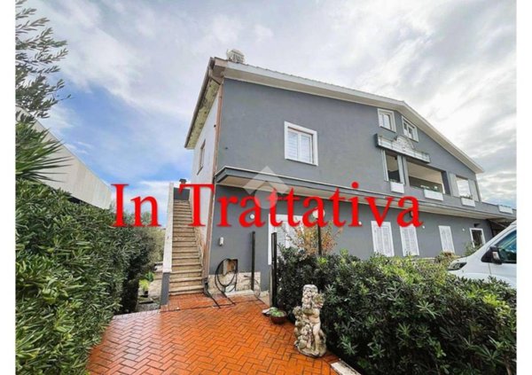 appartamento in vendita ad Ardea in zona Castagnetta