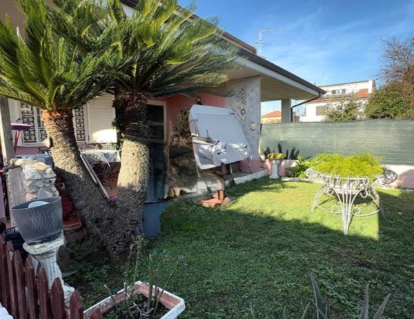 casa indipendente in vendita ad Ardea