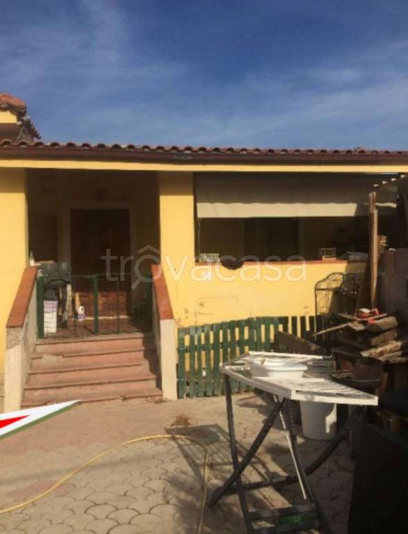 appartamento in vendita ad Ardea in zona Banditella