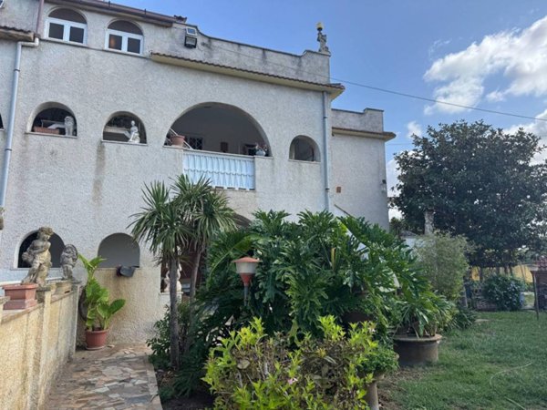 appartamento in vendita ad Ardea in zona Banditella