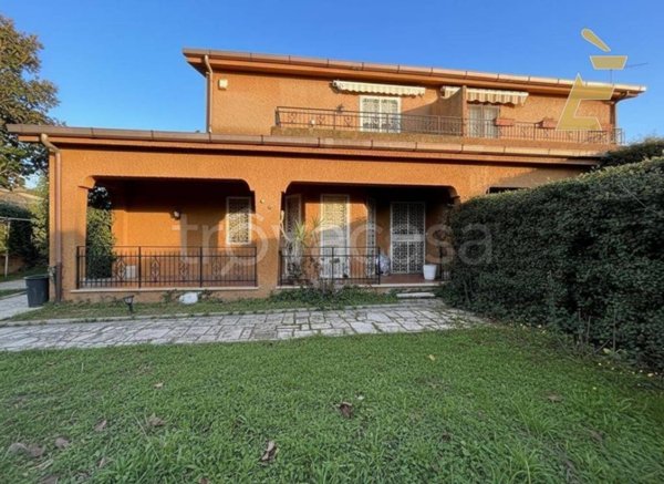 casa indipendente in vendita ad Ardea in zona Colle Romito