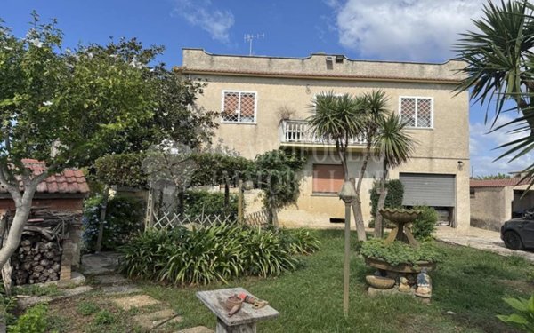 appartamento in vendita ad Ardea in zona Banditella