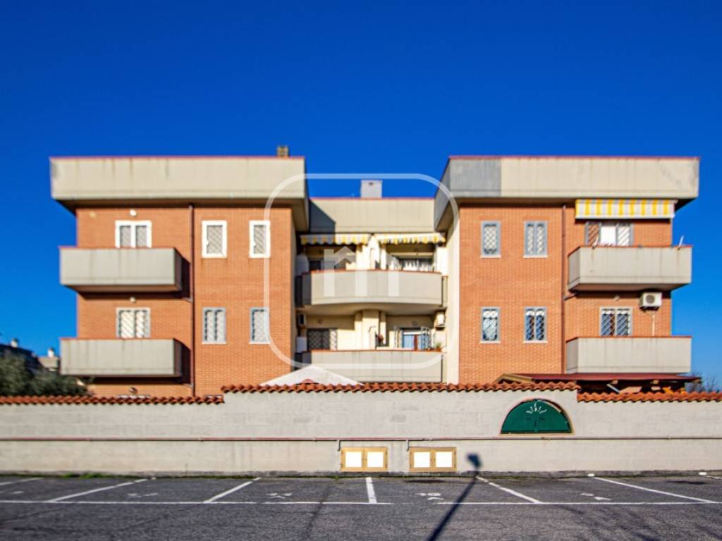 appartamento in vendita ad Ardea in zona Marina di Ardea