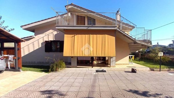 casa indipendente in vendita ad Ardea in zona Banditella