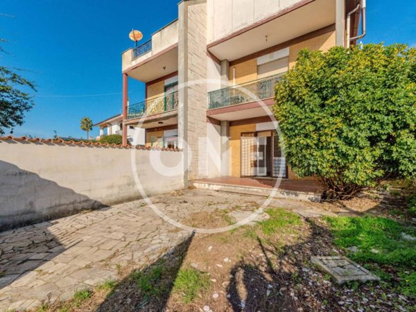 appartamento in vendita ad Ardea in zona Marina di Ardea