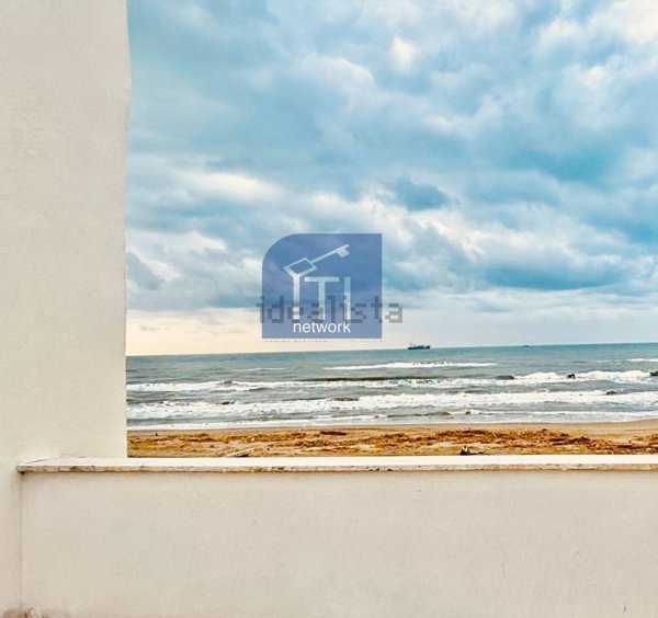 appartamento in vendita ad Ardea in zona Marina di Ardea