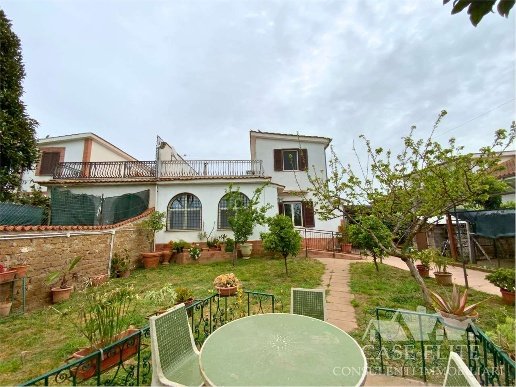 casa indipendente in vendita ad Ardea in zona Nuova Florida