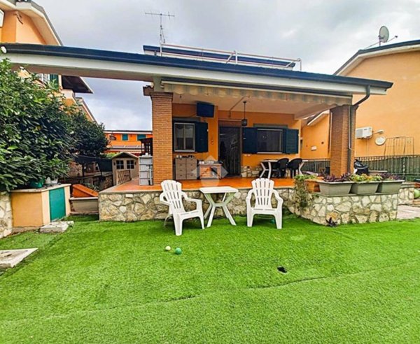 casa indipendente in vendita ad Ardea in zona Nuova Florida