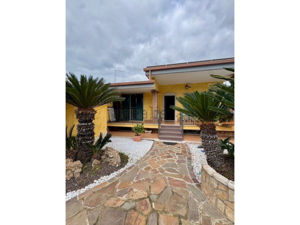 casa indipendente in vendita ad Ardea in zona Nuova Florida
