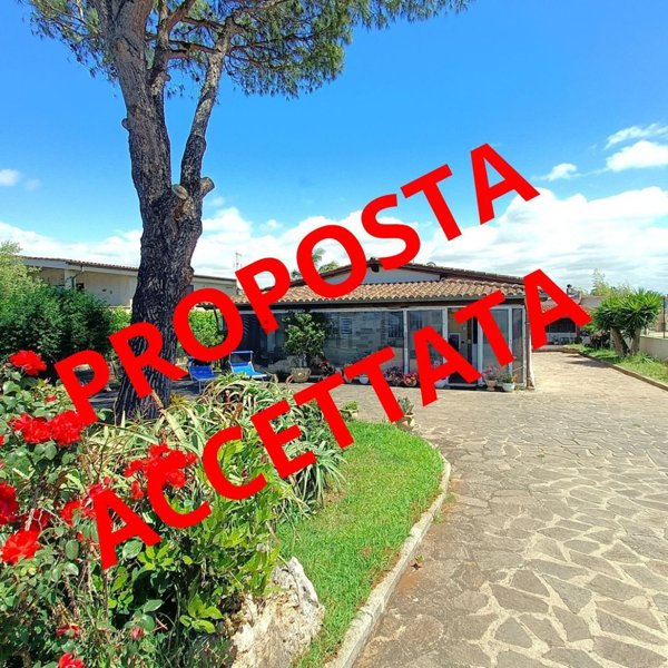 casa indipendente in vendita ad Ardea in zona Nuova California