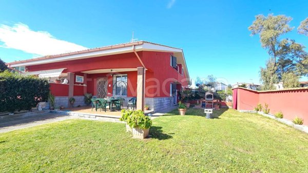 casa indipendente in vendita ad Ardea in zona Nuova California