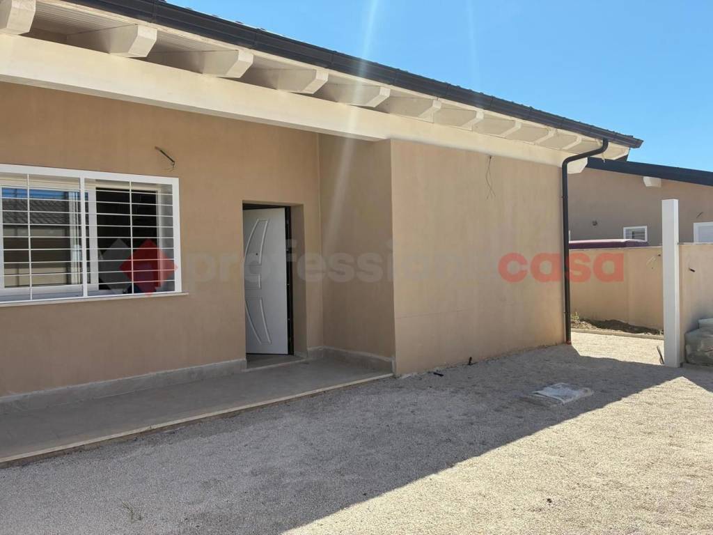 casa indipendente in vendita ad Ardea in zona Nuova Florida