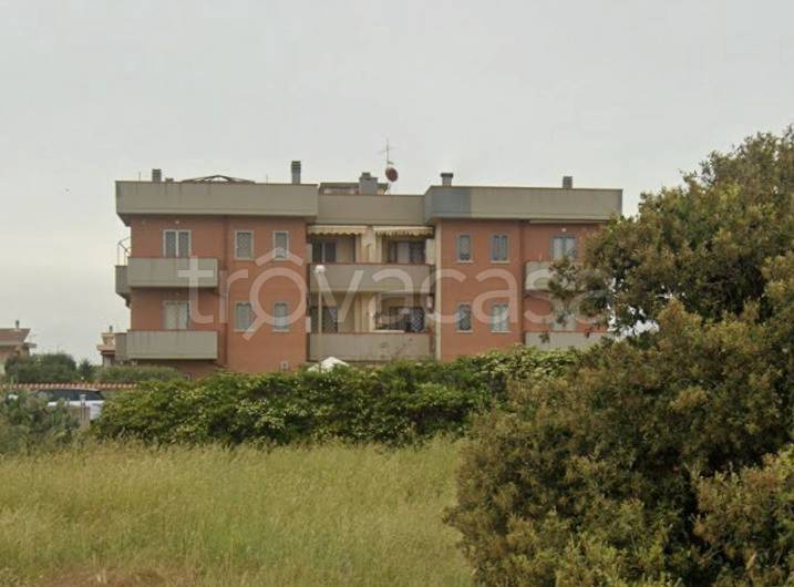 appartamento in vendita ad Ardea in zona Marina di Ardea