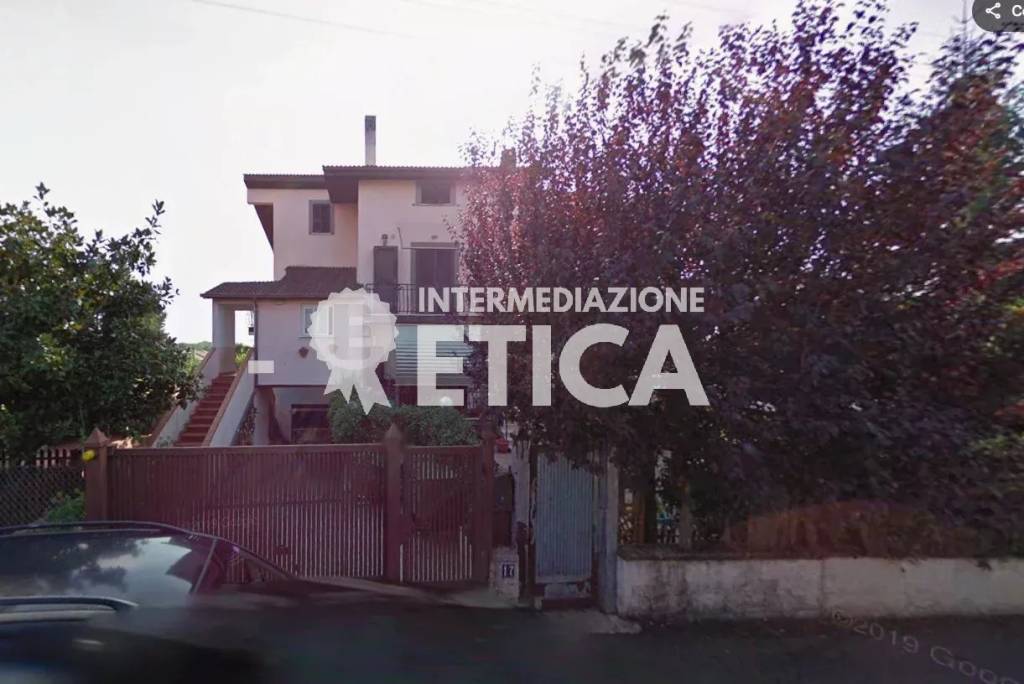 appartamento in vendita ad Ardea in zona Montagnano